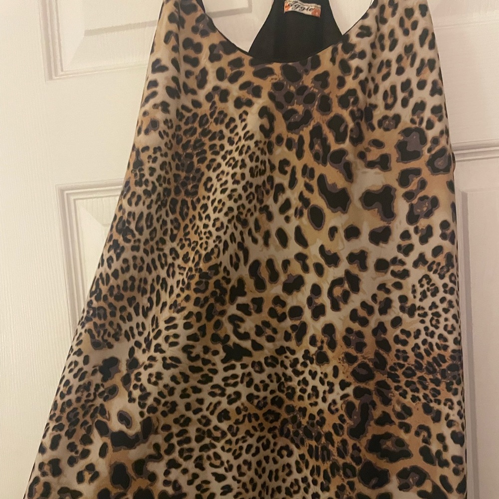 Aggie Leopard Blouse - Picture 2 of 3